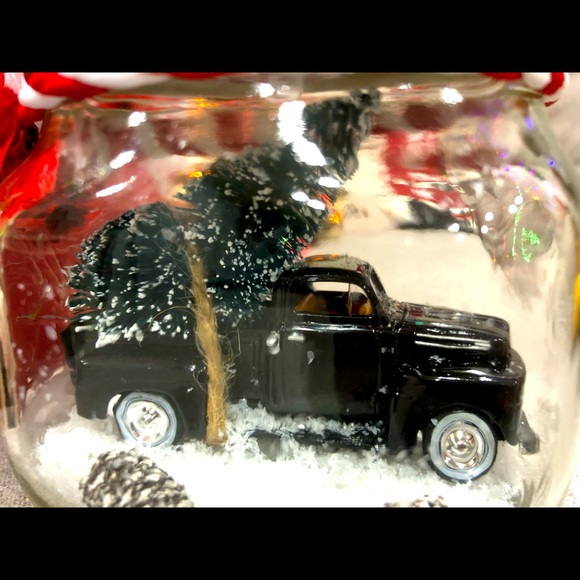 Car in a Jar Waterless Snow Globe - Picture 3 of 7